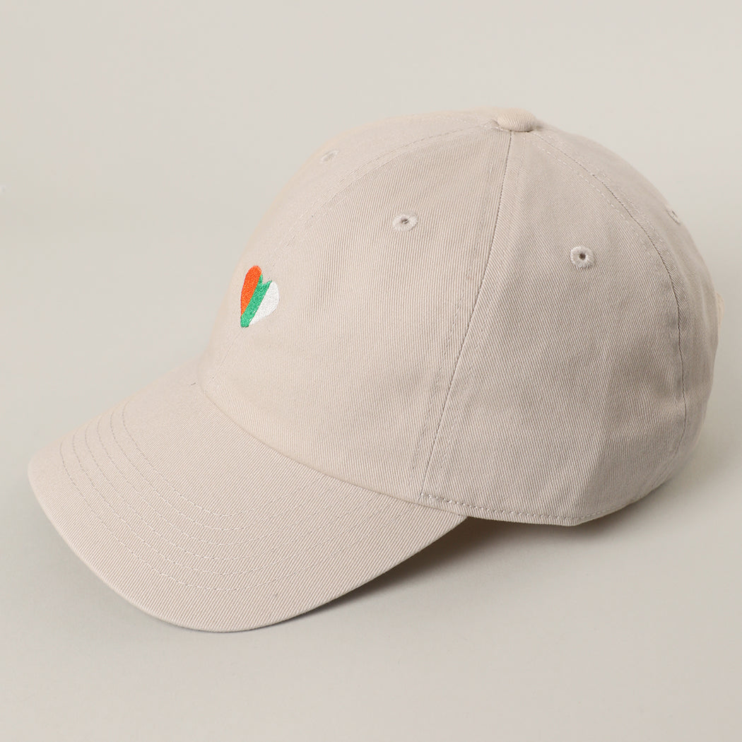 St. Patrick's Irish flag heart baseball cap in putty detail view
