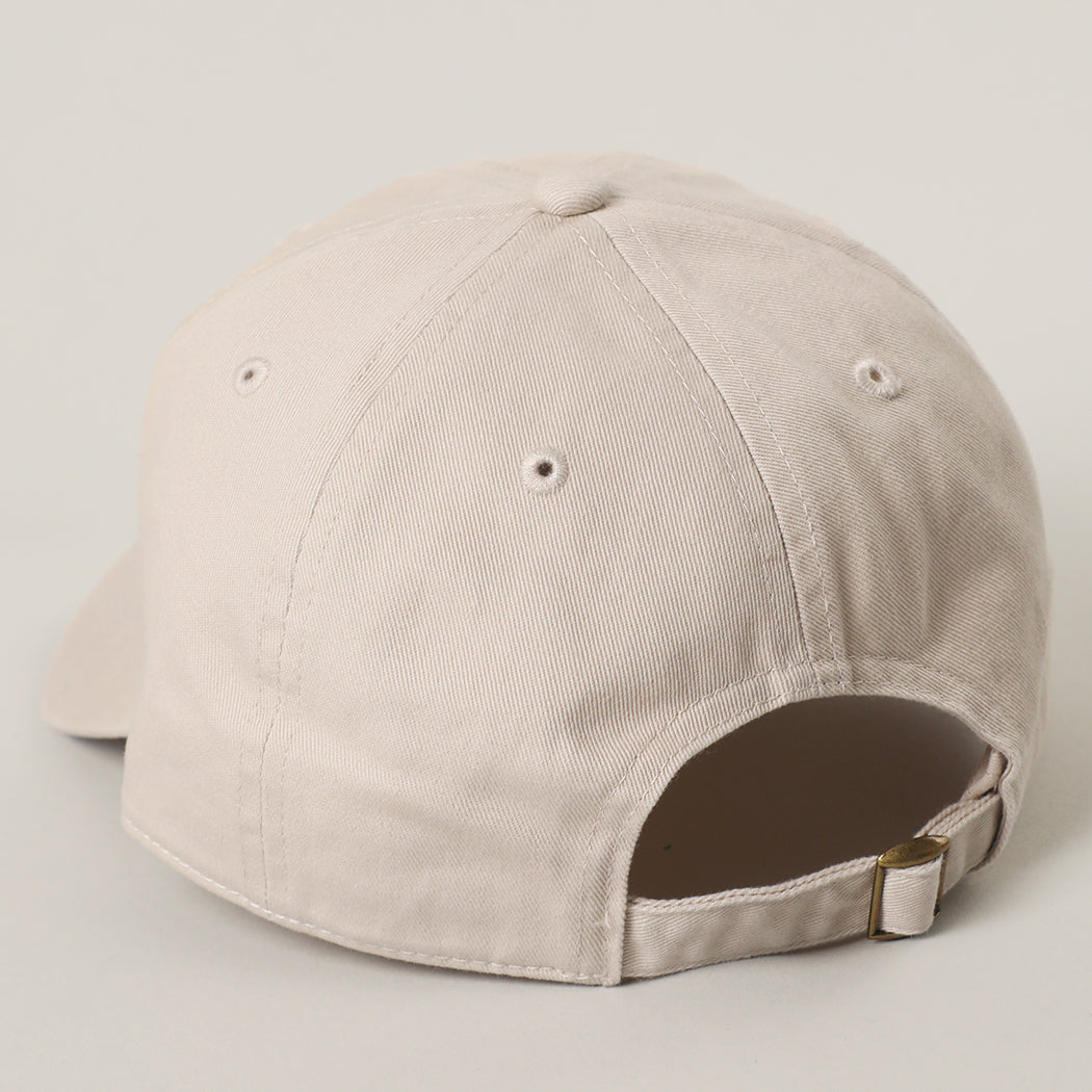 St. Patrick's Irish flag heart baseball cap in putty detail view