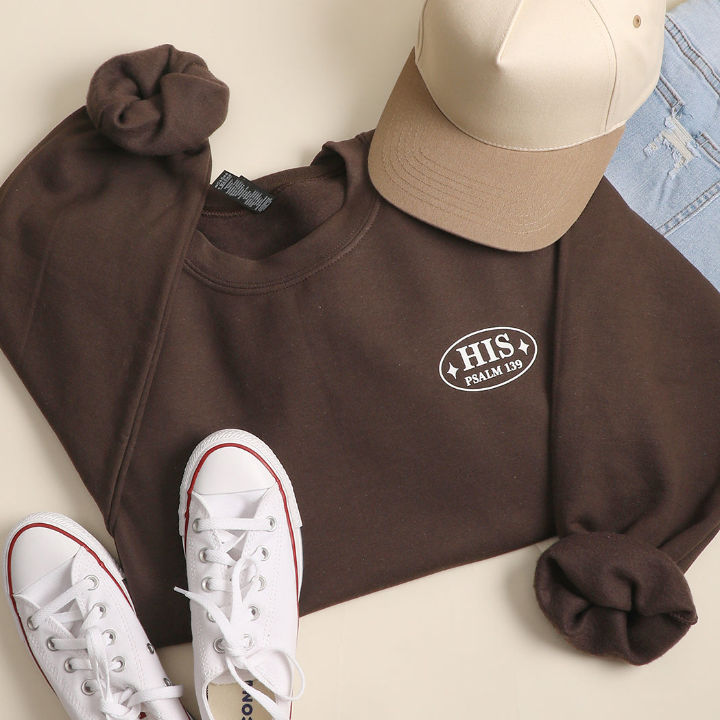 Fully Known Psalm 139 graphic sweatshirt in dark chocolate, detail view