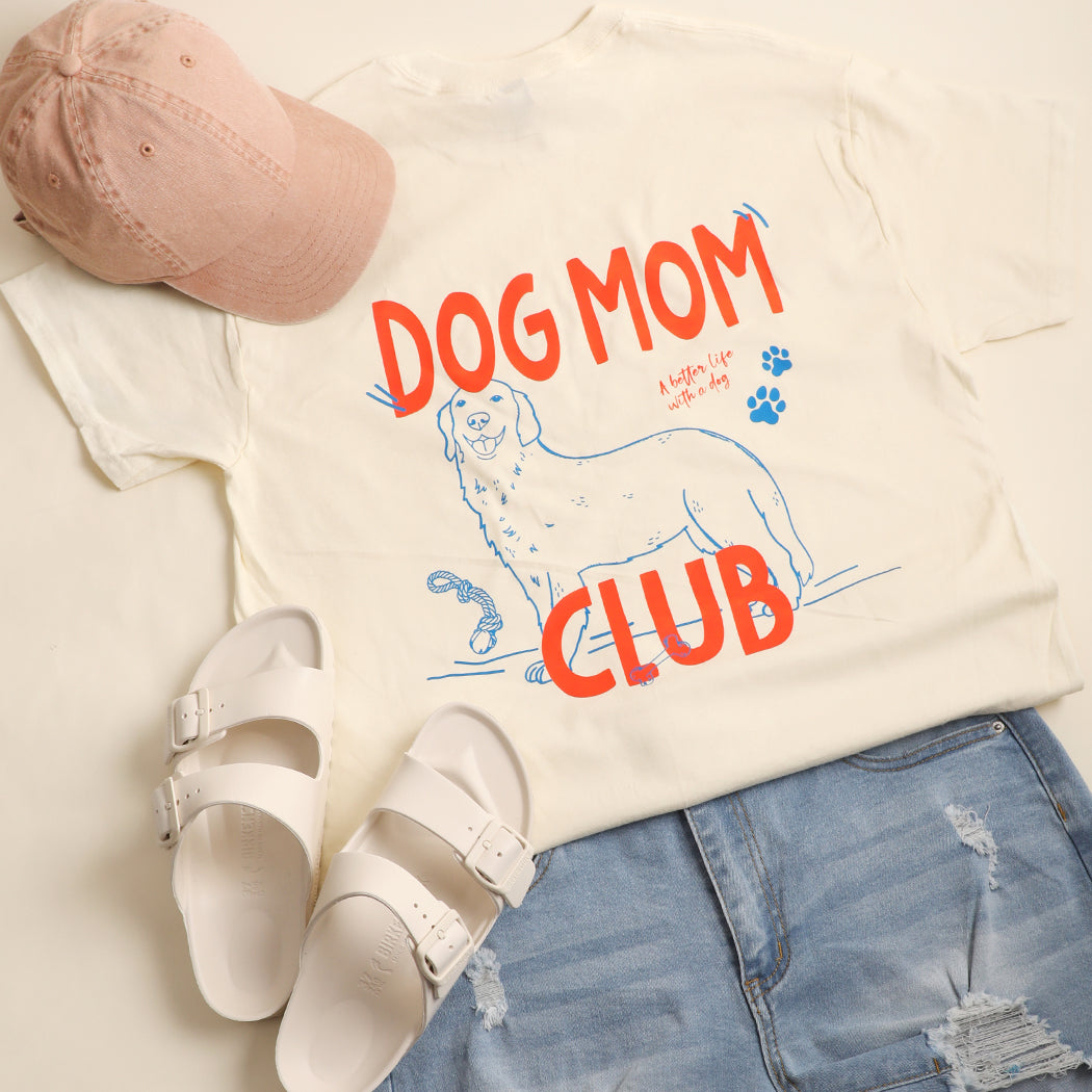 Dog Mom Club Golden Retriever t-shirt in off white
