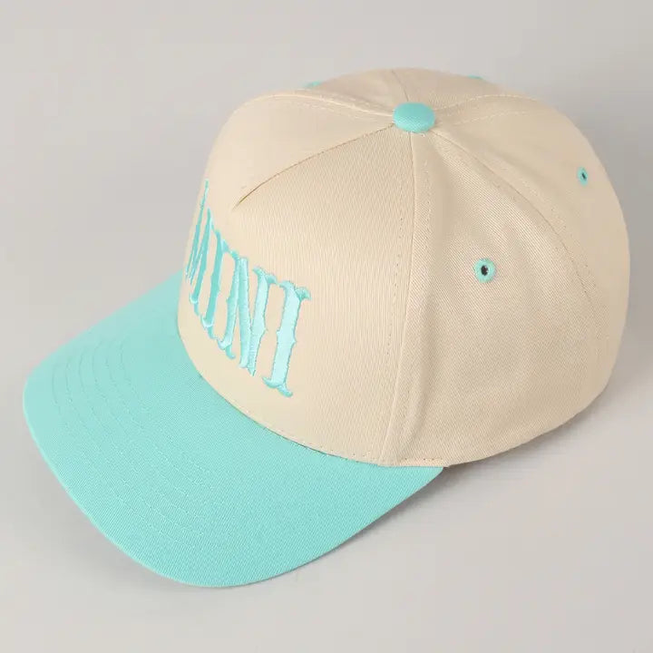 Mini lettering embroidered two-tone baseball cap