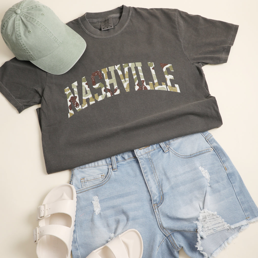 Nashville distressed camo garment-dyed t-shirt in pepper grey