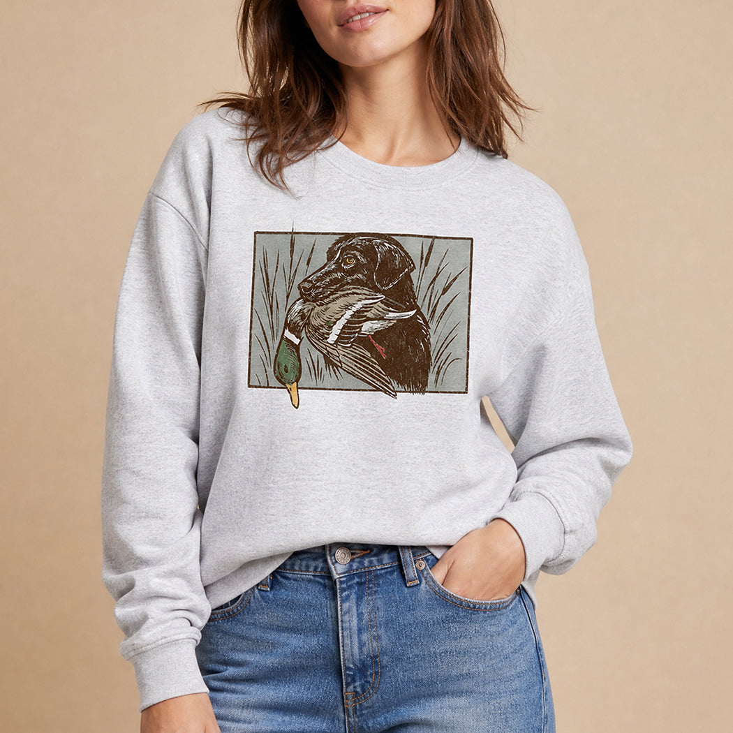 Hunting dog and duck graphic sweatshirt in ash grey